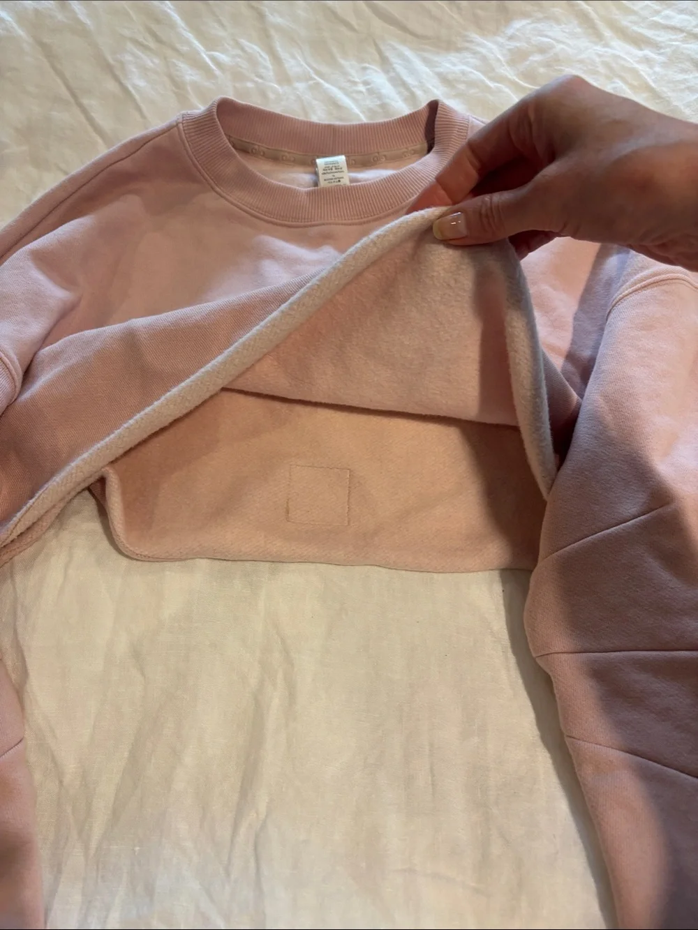 ALO Yoga Cropped Crewneck Sweatshirt - Pale Pink